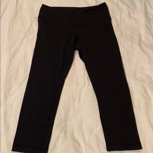 Lululemon Black Wunder Under Crops
